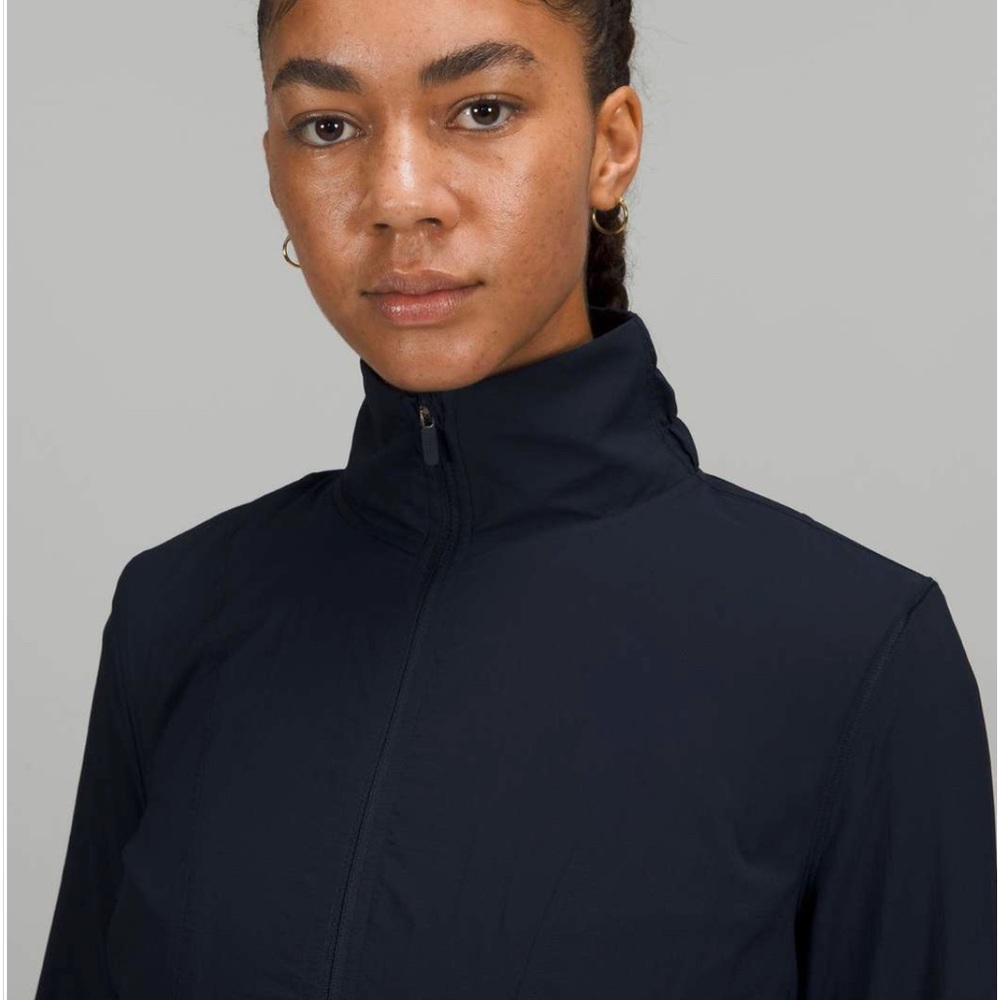 Lululemon S-20 Sights Seen Jacket True Navy NWT😎Summer Special